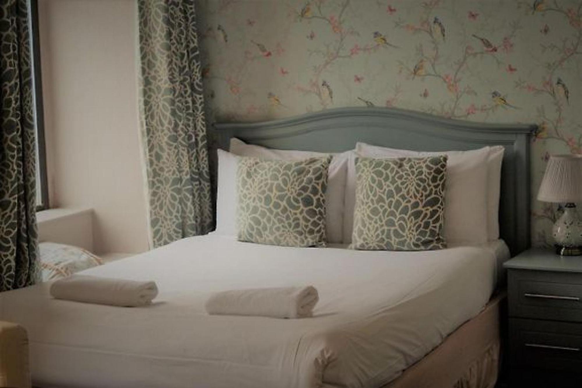 The Waterfront Townhouse Accommodation Kilkenny Dış mekan fotoğraf