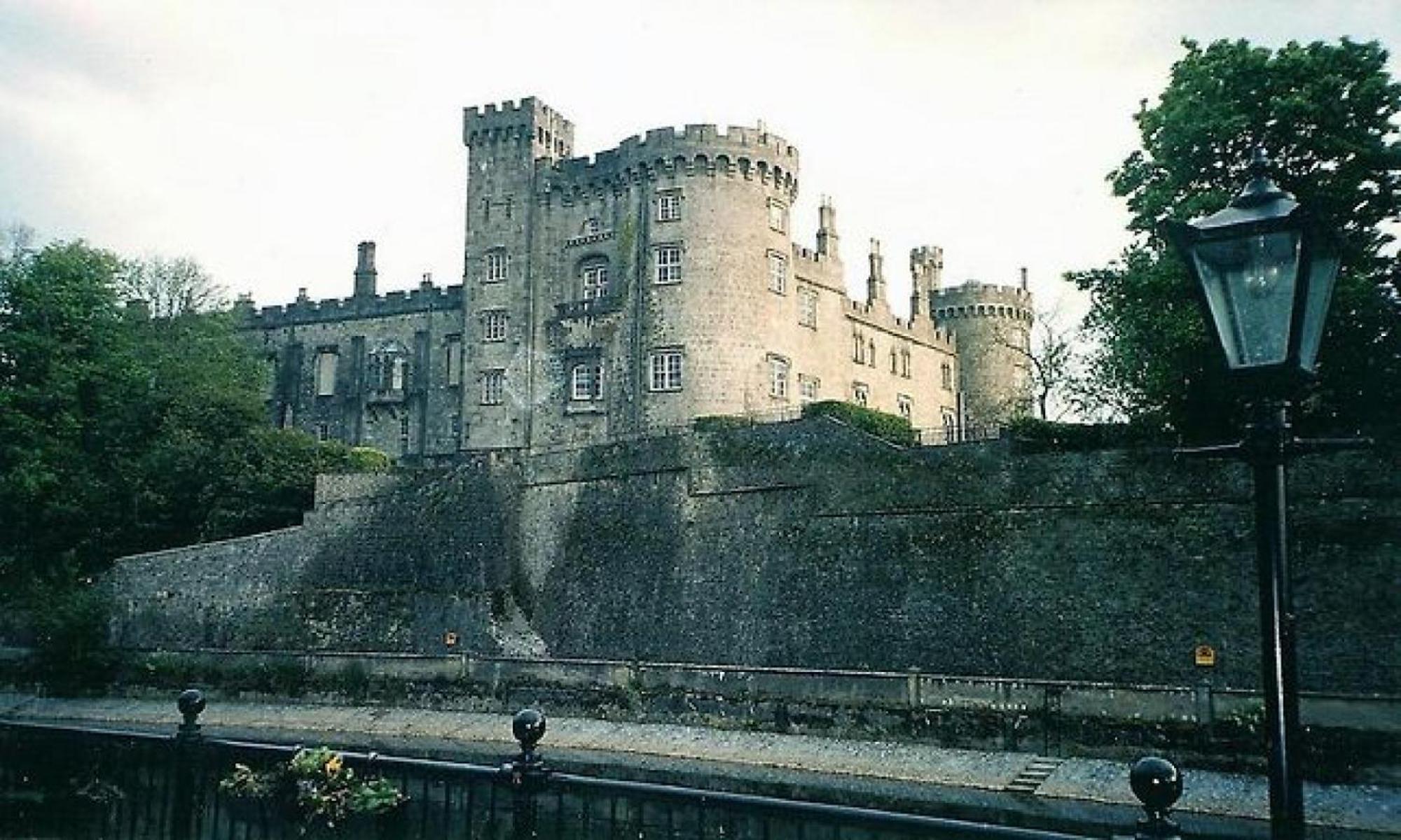 The Waterfront Townhouse Accommodation Kilkenny Dış mekan fotoğraf