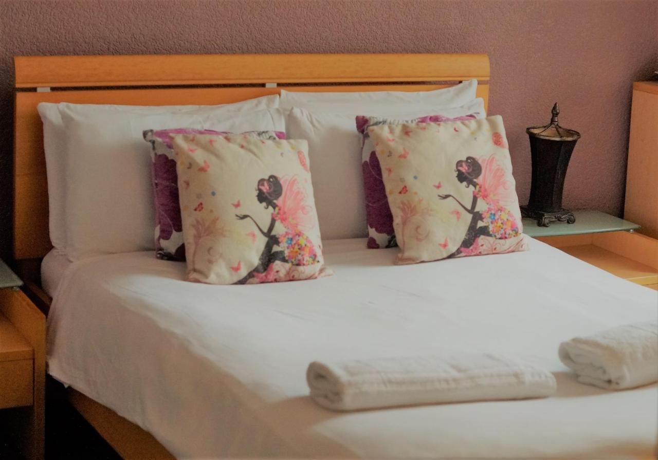 The Waterfront Townhouse Accommodation Kilkenny Dış mekan fotoğraf